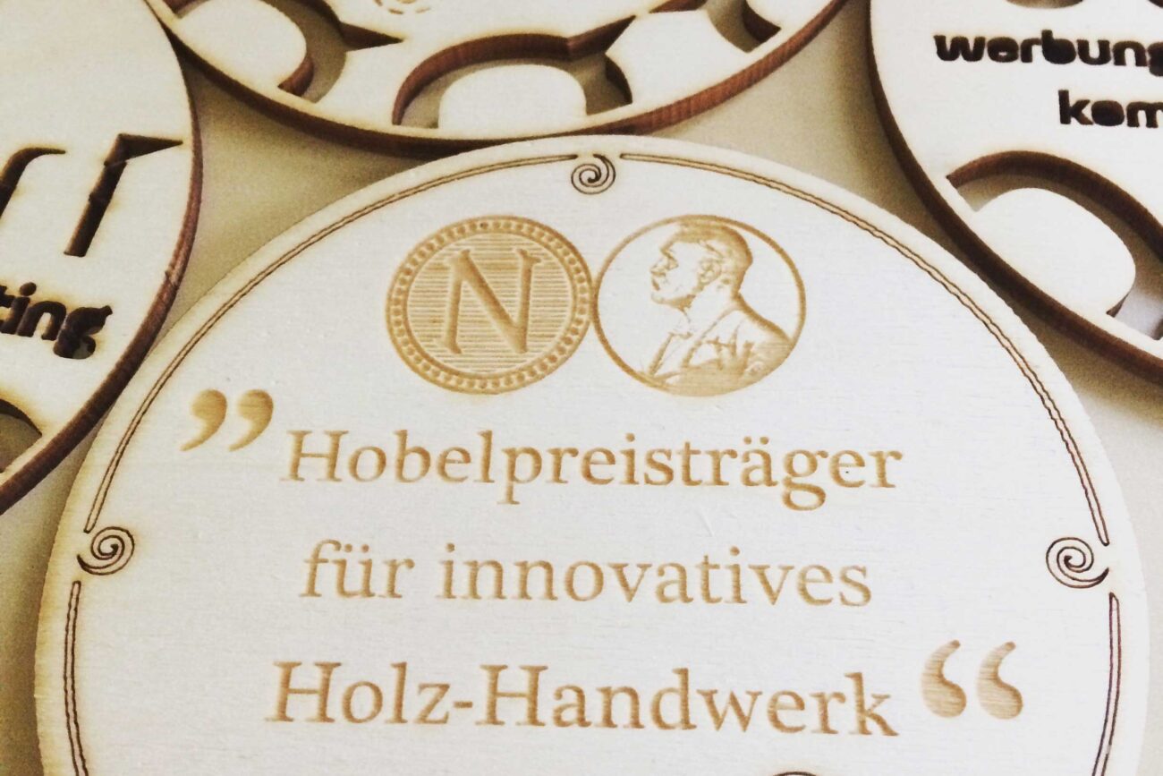 Bierdeckel aus Holz aus dem Lasercutter