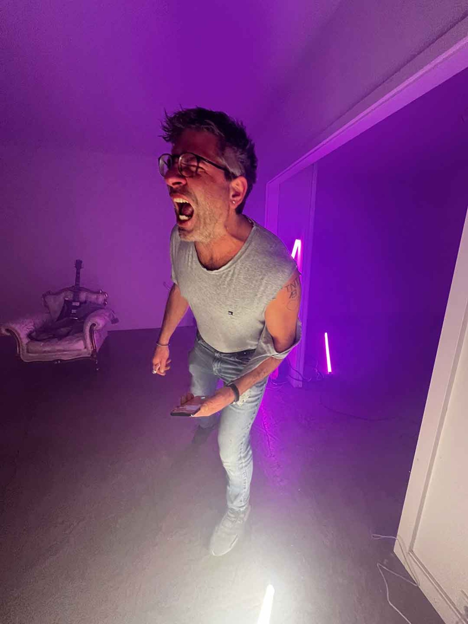 Hannes Schiefer Polstermöbelwerkstatt Anthering fotografiert von Florian Lhotka